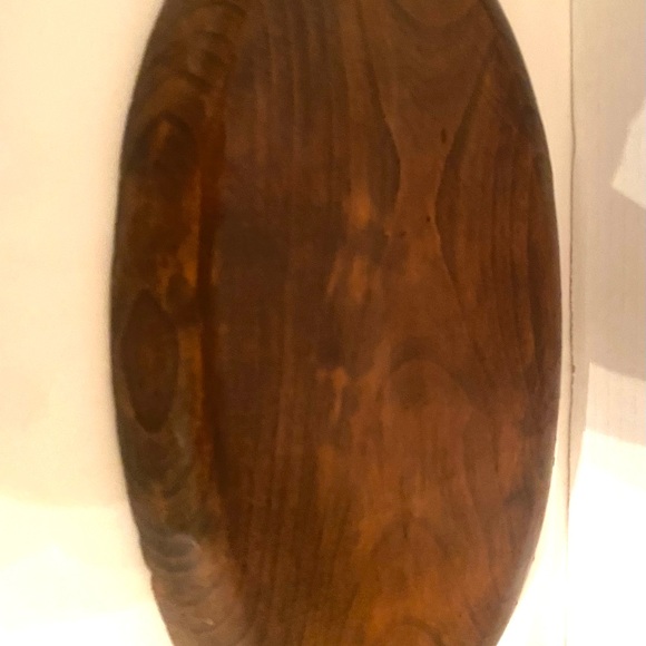 COPY - Vintage hand carved wooden German round bread board or serving bowl. - Picture 4 of 9